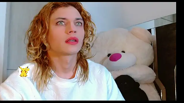 Snapshot of honey_skin chatting on 03-20-25, 02:21 honey skin online show from 03-20-25, 02:21