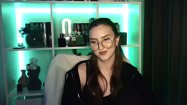 X Alisa online show from 04-18-26, 07:07