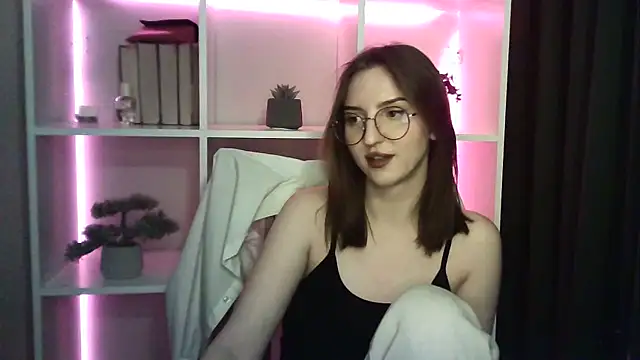 Snapshot of X_Alisa chatting on 02-28-25, 07:25 X Alisa online show from 02-28-25, 07:25