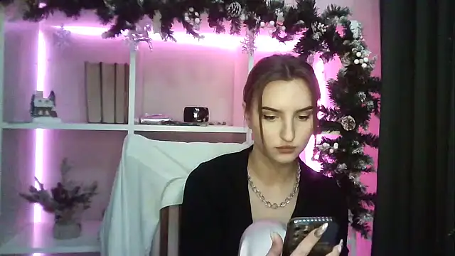 Snapshot of X_Alisa chatting on 12-26-24, 07:49 X Alisa online show from 12-26-24, 07:49