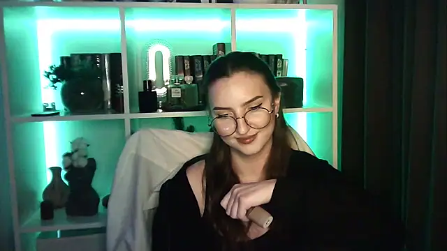 X Alisa online show from 04-18-26, 06:54