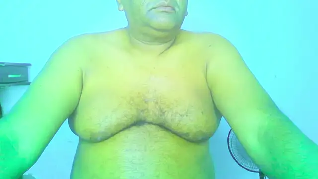 Beargryzzly online show from 11-23-25, 02:43