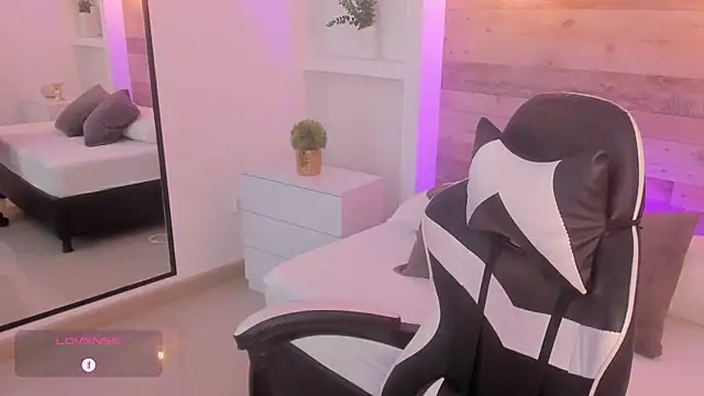 candy summer28 online show from 02-07-26, 07:33