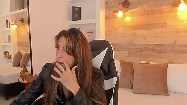 candy summer28 online show from 11-26-25, 06:52