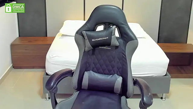 candy summer28 online show from 09-22-25, 07:20