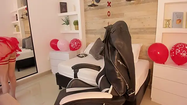 candy summer28 online show from 02-14-26, 07:25