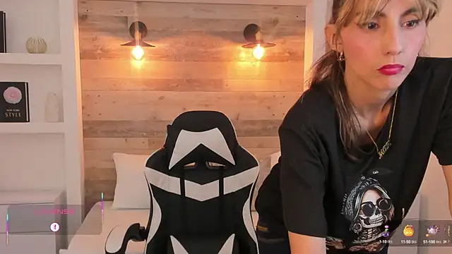 candy summer28 online show from 10-15-25, 07:11