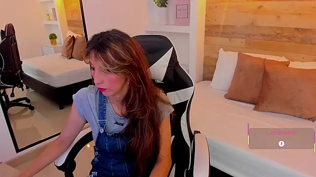 candy summer28 online show from 11-22-25, 07:02