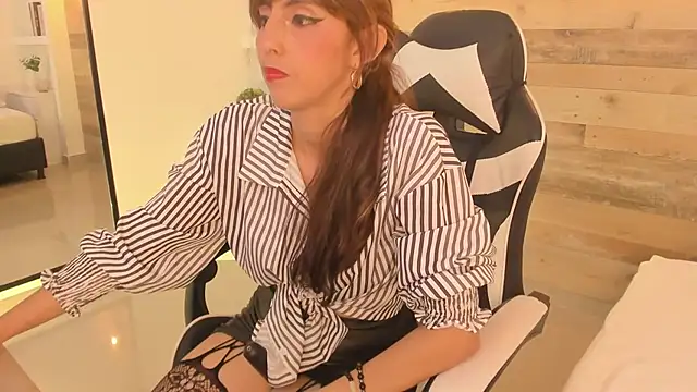 candy summer28 online show from 02-26-26, 12:21