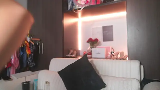 katlyn martins online show from 03-28-26, 06:31