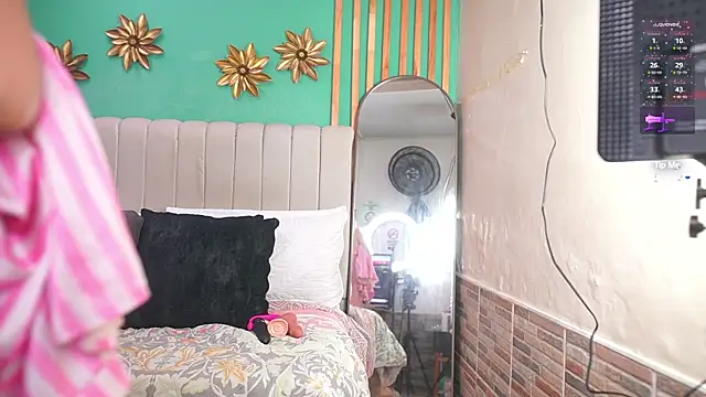 katlyn martins online show from 12-21-25, 01:35