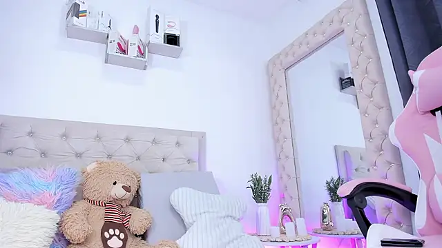 lorennahernandez01 online show from 03-16-26, 11:36