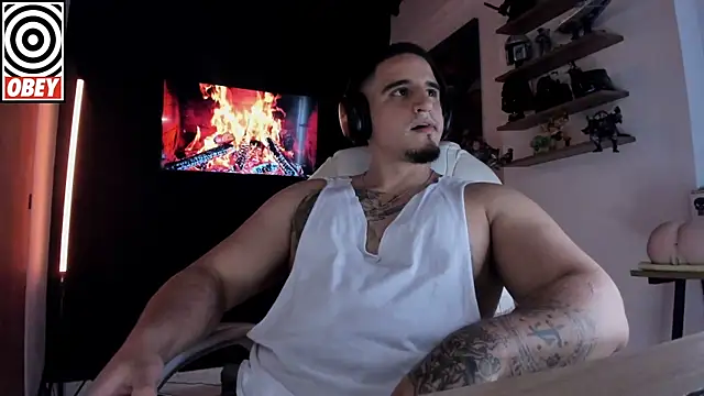 kingbear777 online show from 11-06-25, 08:07