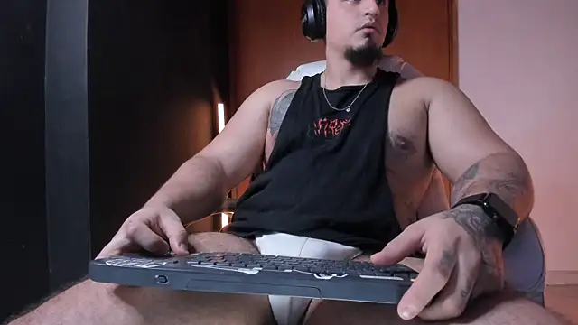 kingbear777 online show from 03-04-26, 01:02