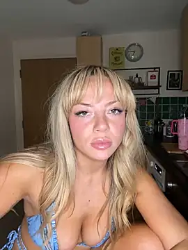 Snapshot of Princess_jasss chatting on 12-01-24, 05:51 Princess jasss online show from 12-01-24, 05:51