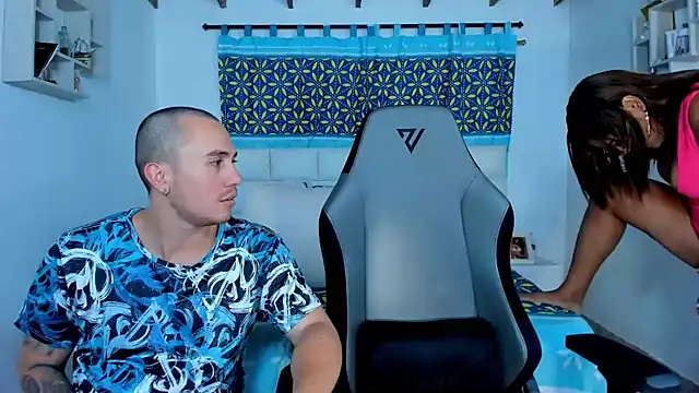 xxx sweet couple  online show from 01-23-25, 09:18