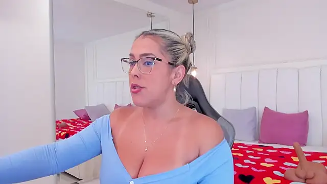 dolly walker online show from 05-02-26, 02:17