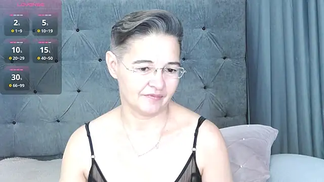 StaceyDarling online show from 11-14-25, 08:23