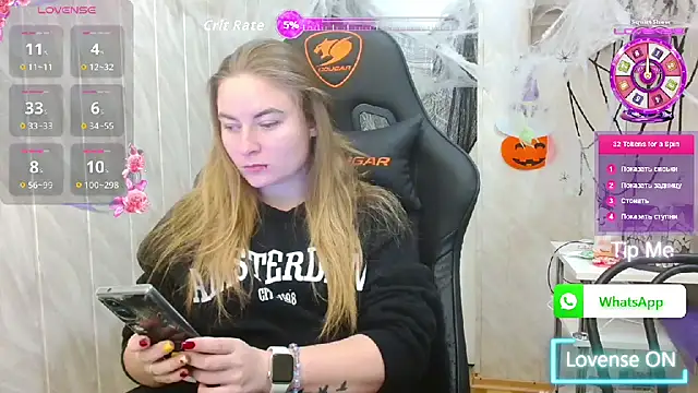 ElenaMaeer online show from 10-21-25, 05:40