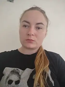 Snapshot of ElenaMaeer chatting on 06-07-26, 10:42 ElenaMaeer online show from 06-07-26, 10:42
