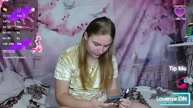 ElenaMaeer online show from 10-10-25, 06:03