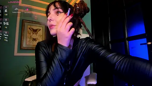 1Munique online show from 10-27-25, 04:30