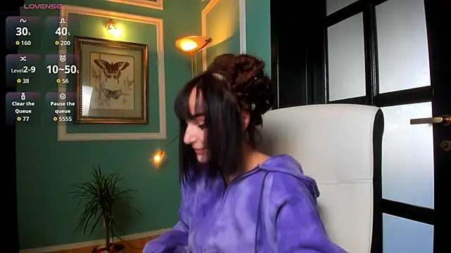 1Munique online show from 10-13-25, 02:07