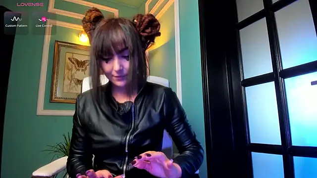 1Munique online show from 10-20-25, 11:22