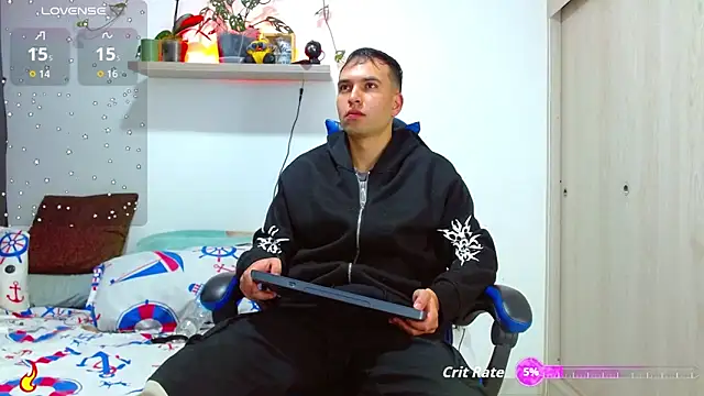 Snapshot of dorian_h_ chatting on 10-21-25, 11:37 dorian h  online show from 10-21-25, 11:37