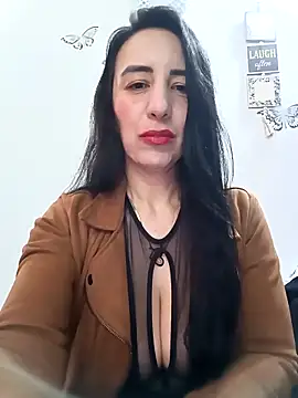 Snapshot of christine-x chatting on 10-18-25, 12:07 christine-x online show from 10-18-25, 12:07
