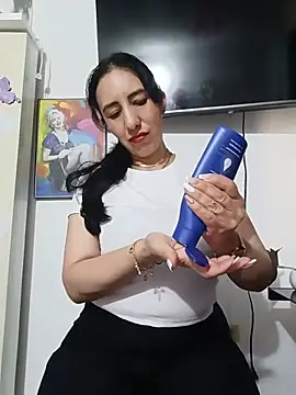 Snapshot of christine-x chatting on 06-03-26, 10:14 christine-x online show from 06-03-26, 10:14