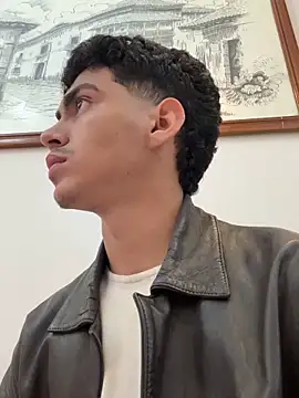 Snapshot of WildLogan chatting on 02-12-26, 07:46 WildLogan online show from 02-12-26, 07:46