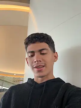 Snapshot of WildLogan chatting on 02-13-26, 08:09 WildLogan online show from 02-13-26, 08:09