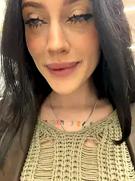 Melissa crazy online show from 11-29-25, 04:07