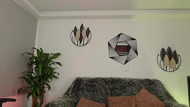 Snapshot of Mayli-x chatting on 03-15-25, 08:21 Mayli-x online show from 03-15-25, 08:21