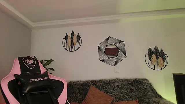 Snapshot of Mayli-x chatting on 03-16-25, 07:26 Mayli-x online show from 03-16-25, 07:26