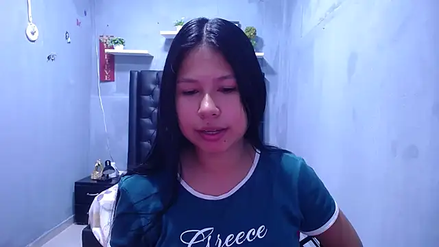 Snapshot of Letty_Plugxo chatting on 05-21-26, 01:30 Letty Plugxo online show from 05-21-26, 01:30