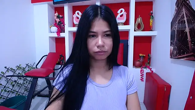 Letty Plugxo online show from 10-28-25, 12:15