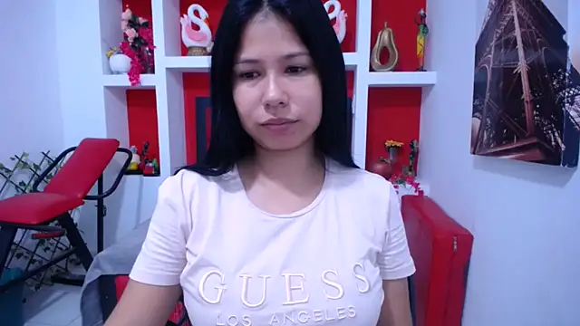 Letty Plugxo online show from 10-18-25, 12:40
