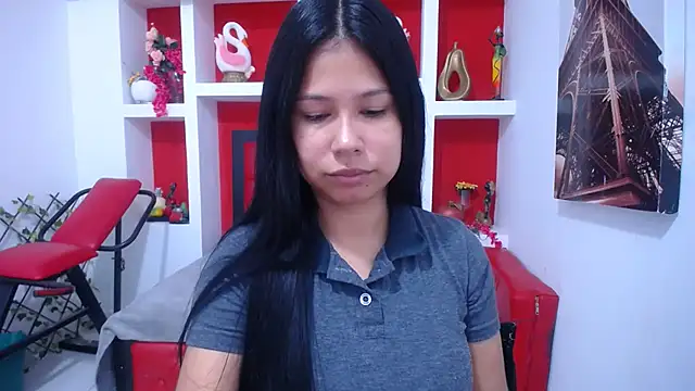 Letty Plugxo online show from 10-17-25, 12:18
