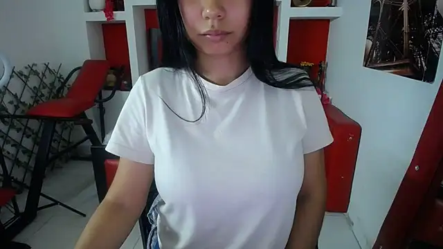 Letty Plugxo online show from 09-18-25, 12:19
