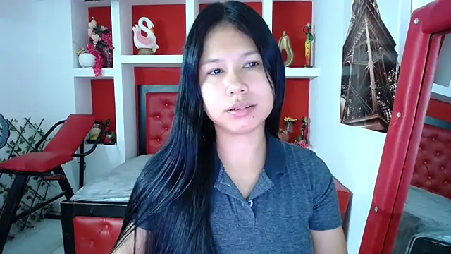 Letty Plugxo online show from 09-25-25, 12:11