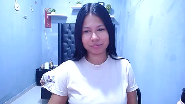 Snapshot of Letty_Plugxo chatting on 06-15-26, 02:06 Letty Plugxo online show from 06-15-26, 02:06