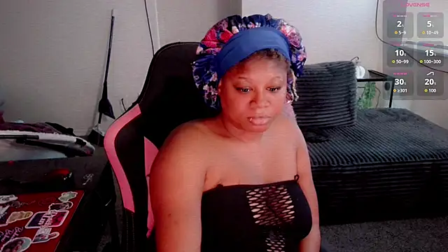Snapshot of lexilove8 chatting on 10-29-25, 11:47 lexilove8 online show from 10-29-25, 11:47