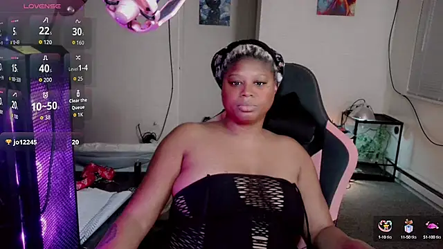 Snapshot of lexilove8 chatting on 09-29-25, 03:24 lexilove8 online show from 09-29-25, 03:24