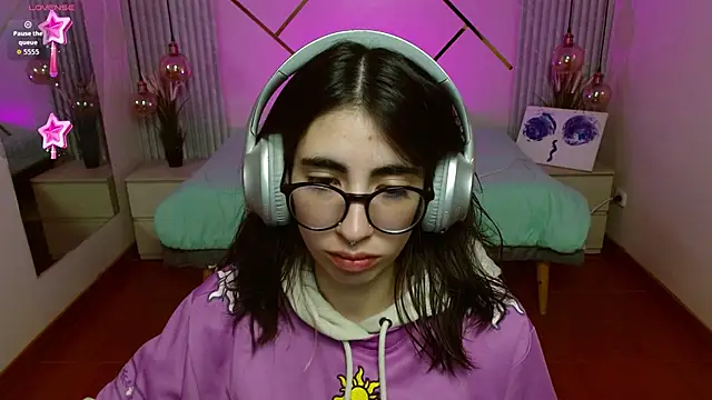 Snapshot of LenaRoses chatting on 01-31-26, 08:07 LenaRoses online show from 01-31-26, 08:07