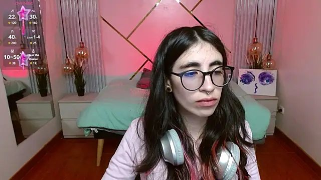 Snapshot of LenaRoses chatting on 02-23-26, 08:53 LenaRoses online show from 02-23-26, 08:53