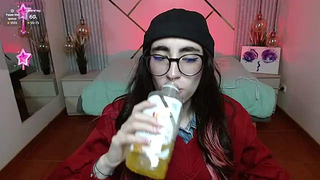 Snapshot of LenaRoses chatting on 02-21-26, 10:34 LenaRoses online show from 02-21-26, 10:34