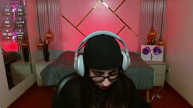 Snapshot of LenaRoses chatting on 03-19-26, 09:04 LenaRoses online show from 03-19-26, 09:04