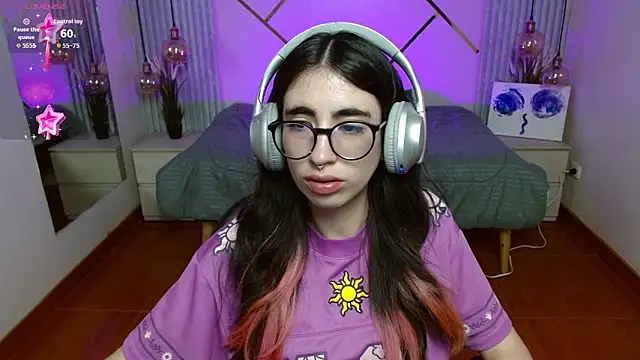 Snapshot of LenaRoses chatting on 02-28-26, 08:19 LenaRoses online show from 02-28-26, 08:19